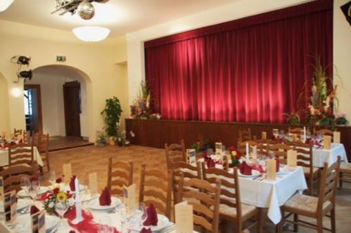 Hotel Goldner Loewe ستولبين المظهر الخارجي الصورة